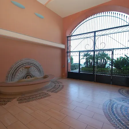 Superbe 3p En Bord De Avec Terrasse Et Garage A - Fr-1-196-248 * Menton